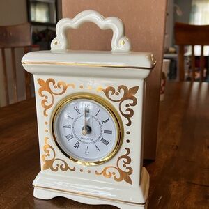 Avon White and Gold Ceramic Decorative Mantel Clock